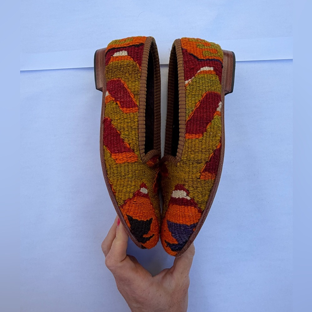 Res Ipsa Kilim Slippers – Handmade Woven Wool & Leather – Size 10 – Unique Pair - Picture 5 of 11